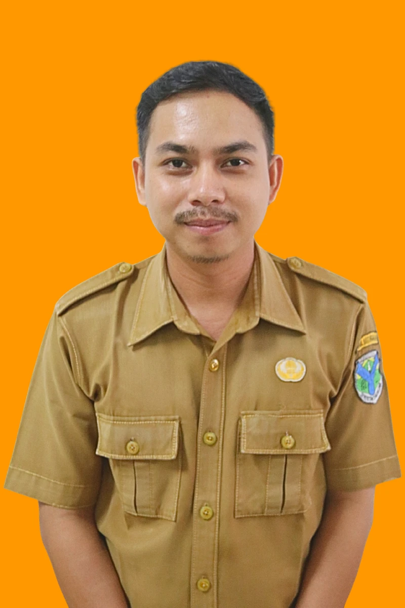 Ahmad Paik (Operator Layanan Operasional)