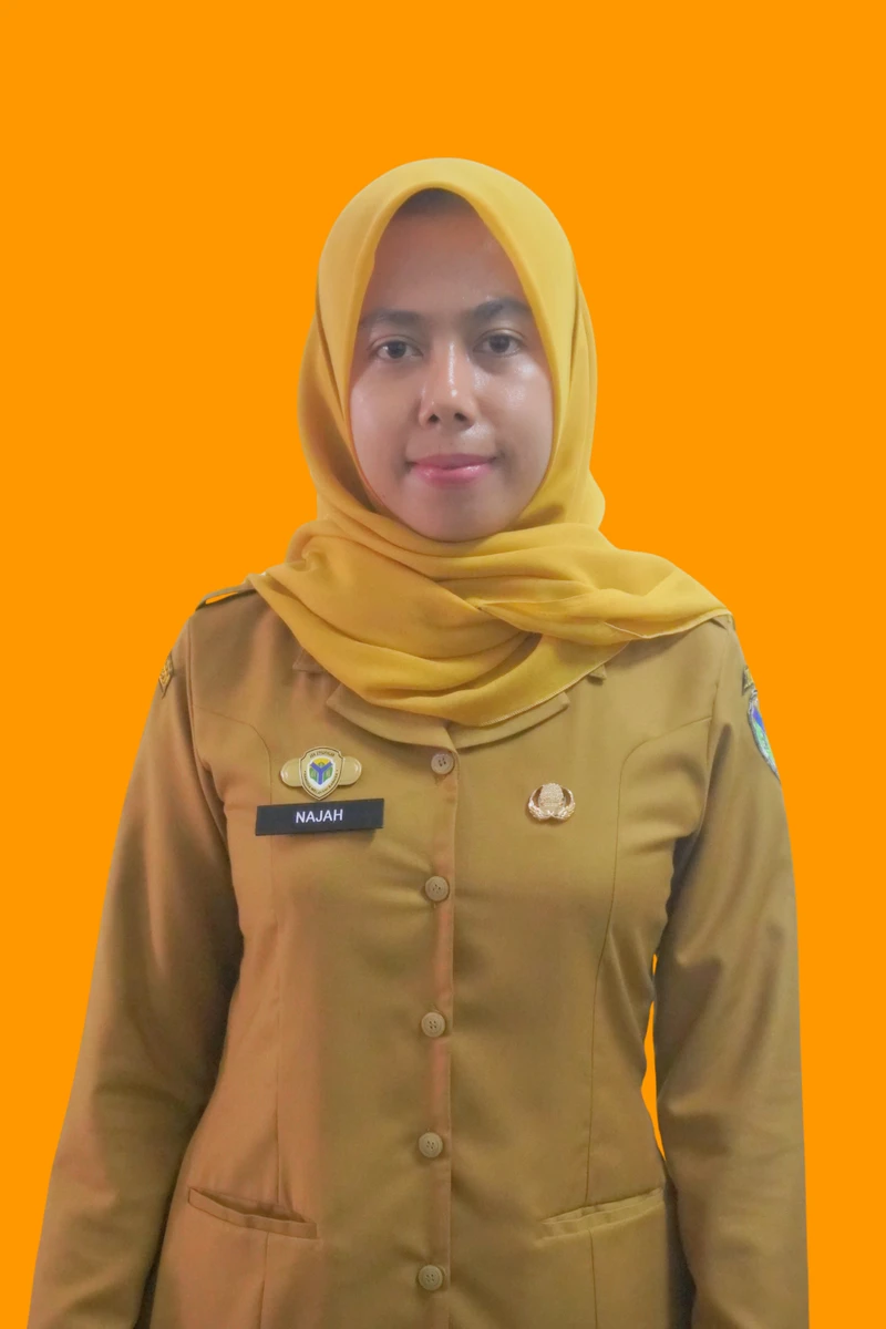 Khoirun Naja Yulia (Analis Hukum Ahli Pertama)