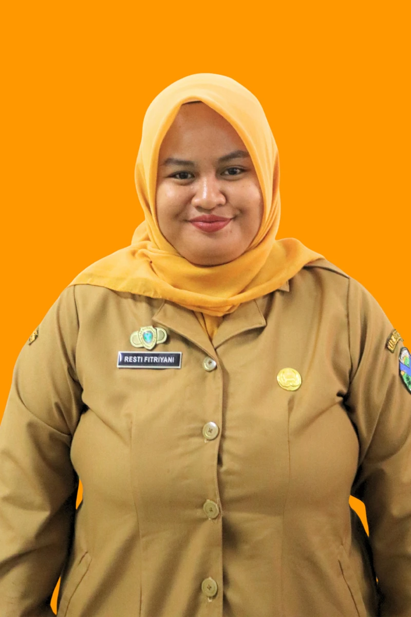 Resti Fitriani, S.E. (Penata Layanan Operasional)